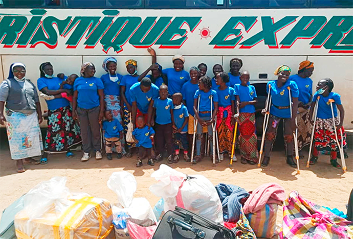 Kinderoperationen Kinderhilfswerk Ashia Kamerun
