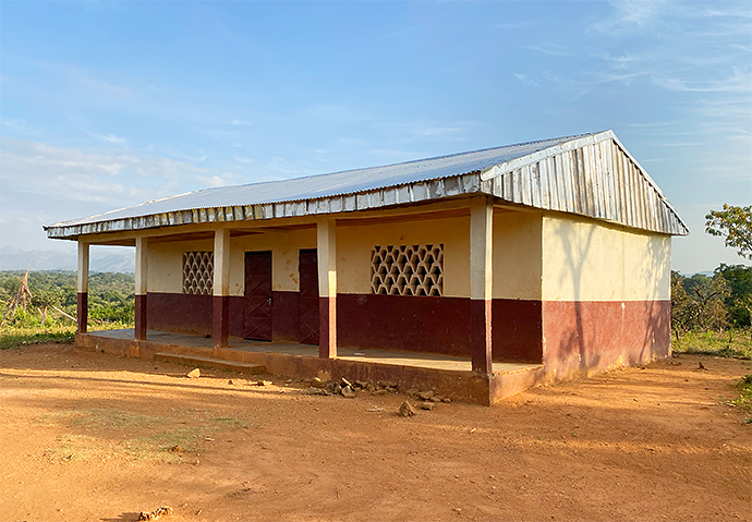 Primarschulhaus Grundschule Kamerun Alarba Banda Kinderhilfswerk Ashia