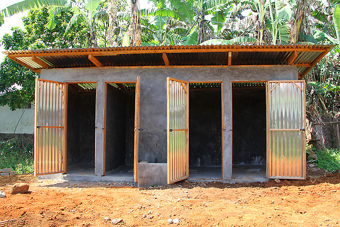 Toilettenbau Bali Nyonga