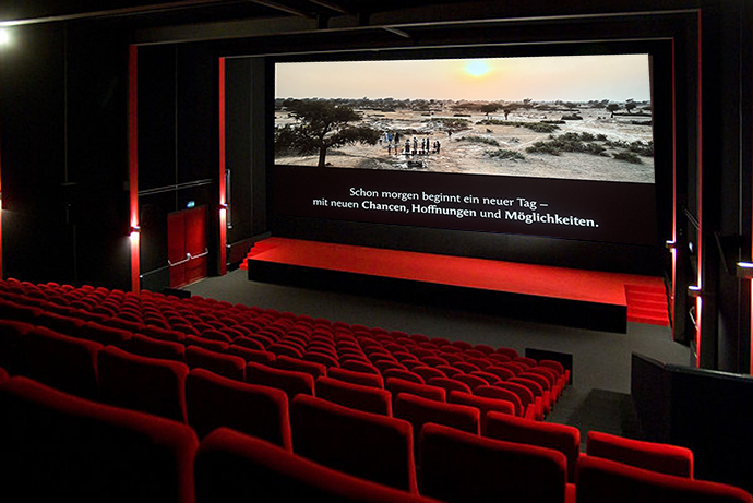 Cineboxx Einsiedeln Ashia Kamerun Verein Kerenzerbergrennen Doku Premiere Einsiedeln