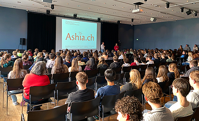 WeidArt Schule Pfäffikon SZ Spendenprojekt Kunst Guter Zweck