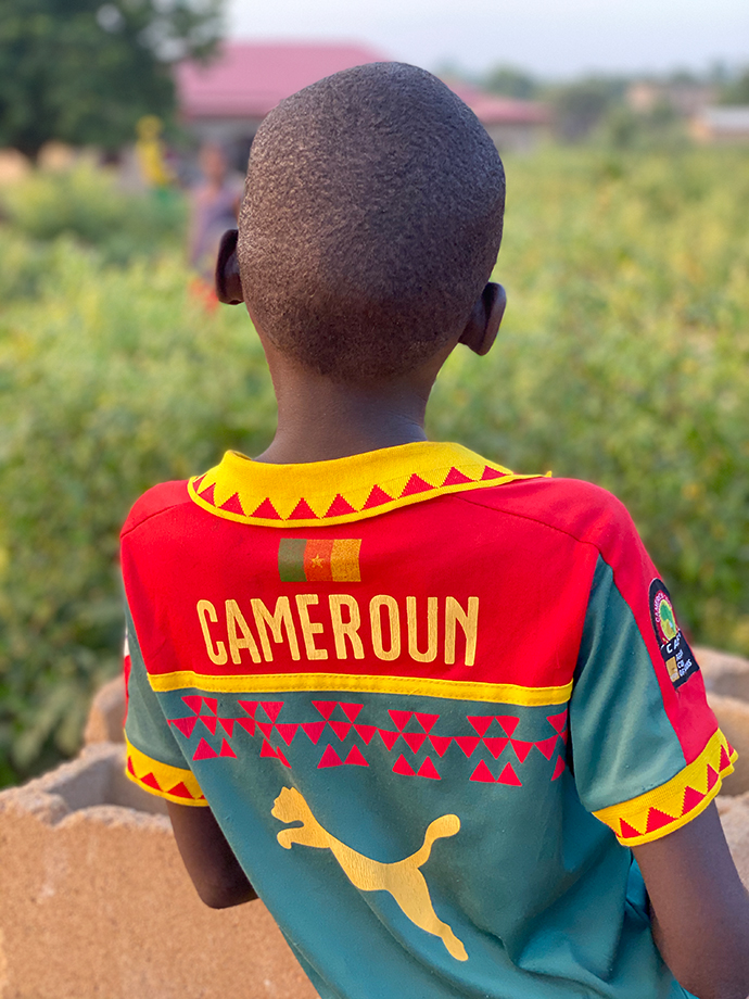 Schulbank Afrika Grundschule Schule bauen Kamerun