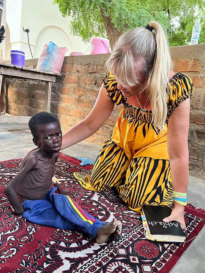 Kamerun Kinderhilfswerk Kindern helfen Afrika Unterstütung