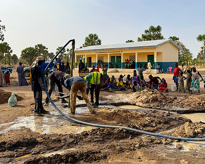 Ashia Kamerun Kinderhilfswerk Reisebericht Brunnenbohrung