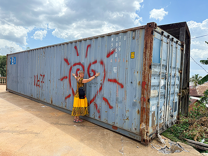 Ashia Kamerun Kinderhilfswerk Reisebericht Container Hilfswerk