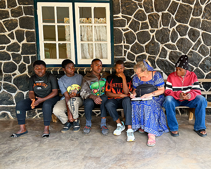 Ashia Kamerun Kinderhilfswerk Reisebericht Patenschaft