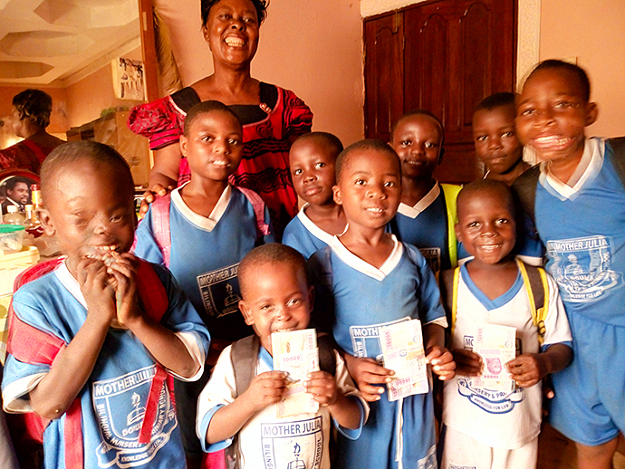 Waisenhaus St.Arnille Douala Kamerun Schulgeld