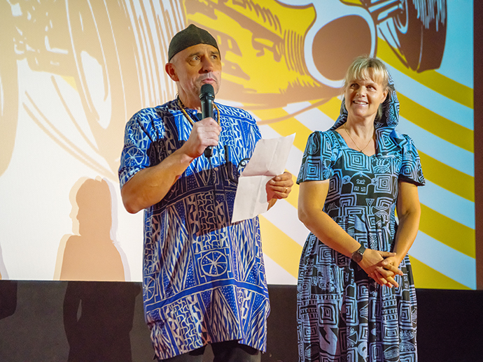 Cineboxx Einsiedeln Ashia Kamerun Verein Kerenzerbergrennen Doku Premiere Einsiedeln