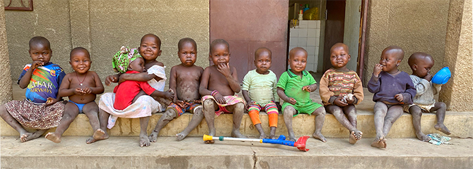 Kinderhilfswerk Kinder Kamerun Afrika Hilfe