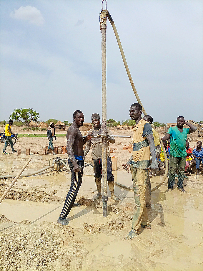 Brunnenbohrung Afrika Wasserprojekt Kamerun Extrême-Nord