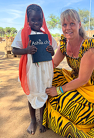 Kinderoperationen Ashia Kamerun