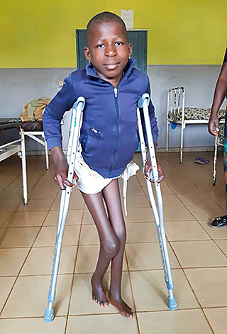Kinderoperationen Ashia Kamerun