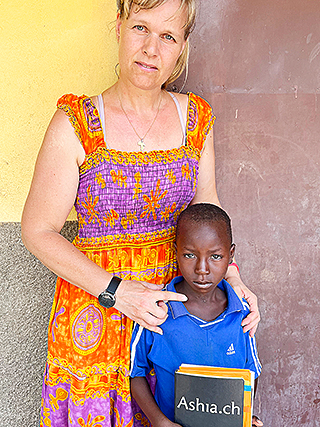 Halsfistel Kinderoperation Kamerun Kinderhilfswerk